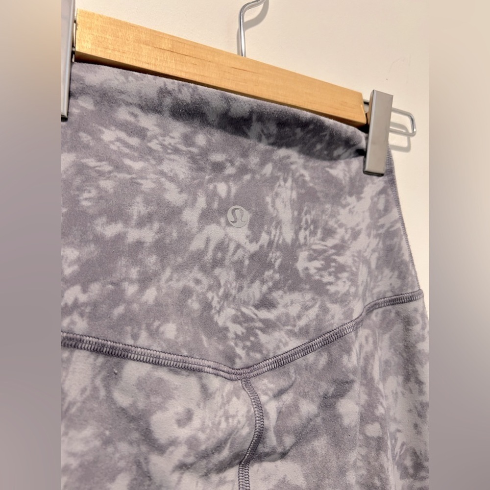 Lululemon Align Crop *21" Summer Shade Ice Grey Multi - size 2 - Picture 7 of 7